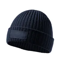Gorro de punto de canalé Selsoker con etiqueta frontal de acrílico, vista lateral