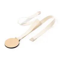 Medalla de madera natural Guster con cordón de algodón de madera/ algodón, vista lateral
