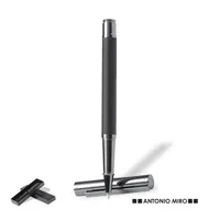 Roller metálico negro mate Fakul con caja de metal, vista frontal