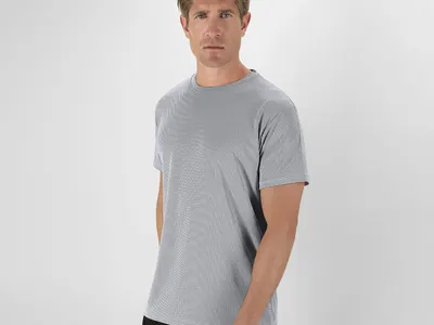 Camiseta técnica microperforada 135 g personalizable