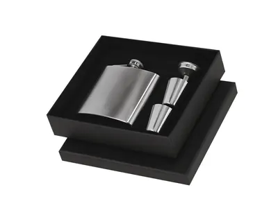 Set petaca Almaz 175 ml acero reciclado con vasos personalizable