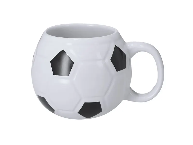 Taza de cerámica Hindy balón de fútbol 440 ml en negro de cerámica, vista frontal