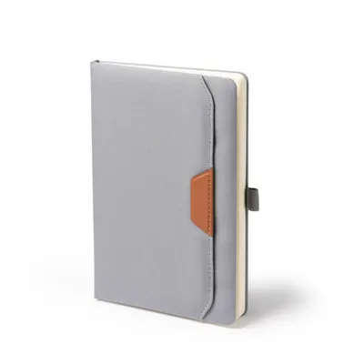Libreta A5 de RPET y polipiel Bela con bolsillo personalizable